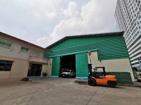 โกดังเก็บสแตนเลส เอี่ยมโลหะ